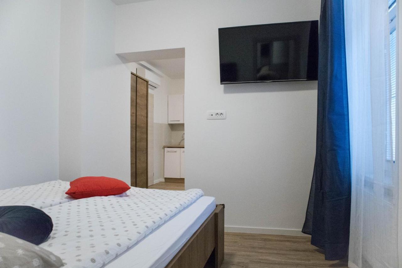 Jantar Apartmaji Novo Mesto Exteriér fotografie