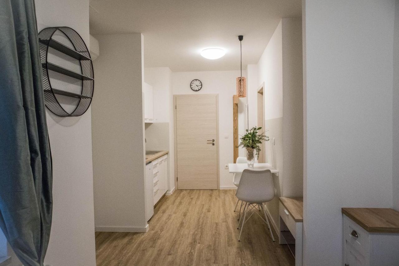 Jantar Apartmaji Novo Mesto Exteriér fotografie