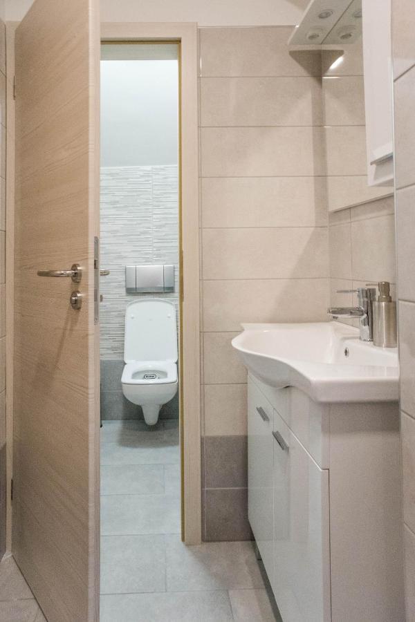 Jantar Apartmaji Novo Mesto Exteriér fotografie