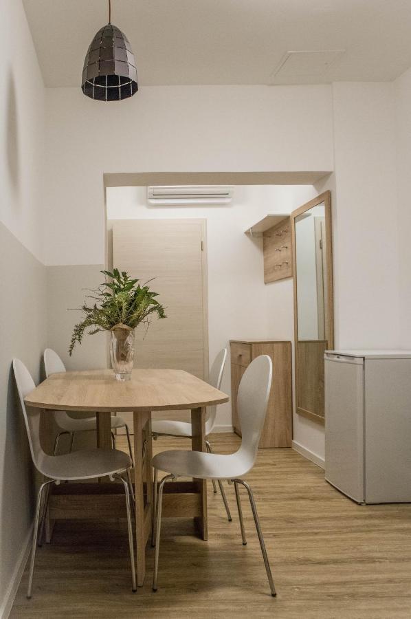 Jantar Apartmaji Novo Mesto Exteriér fotografie